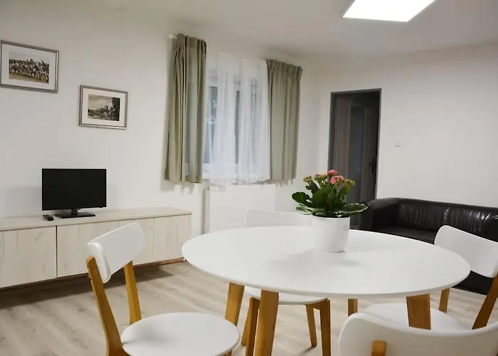 Kvetinovy Dum Apartment